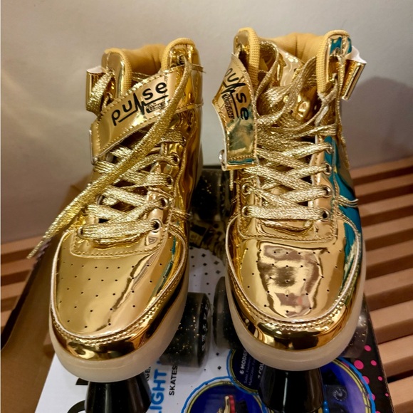 Chicago Skates - Pulse Sizzle light-up Roller Skates - Picture 8 of 10